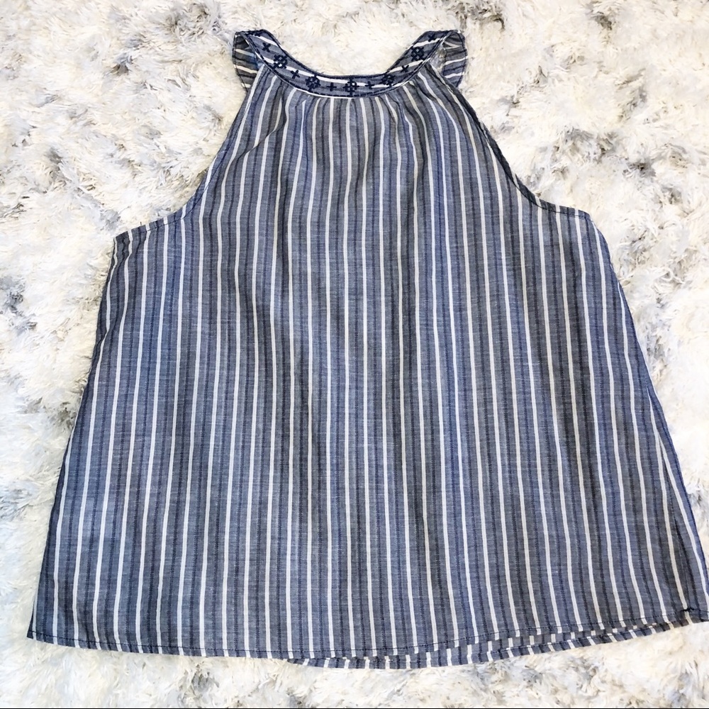 Universal Thread Embroidered Split Neck Tank - Picture 8 of 10